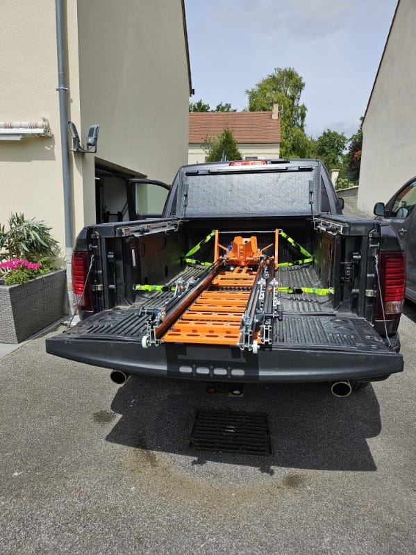 AUN 250 Folding Ramp